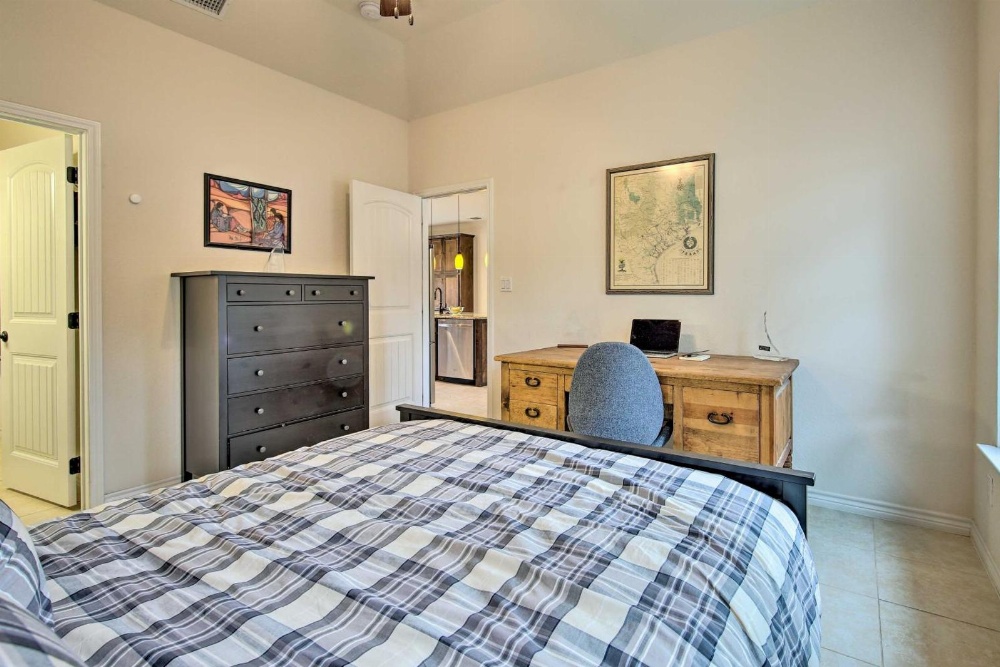 Pet-Friendly Home: 8 Mi to Canyon Lake Marina Main image